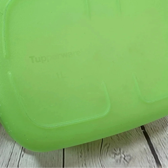tupperware crystakwave 1L rectangle microwave bowl green - Picture 3 of 7